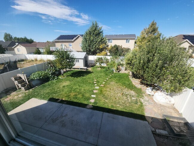 Building Photo - 209 Interlochen Ln