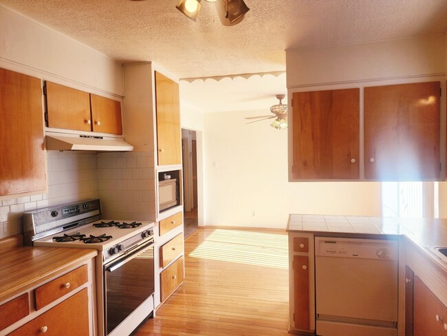Building Photo - Cozy Home In North Valley