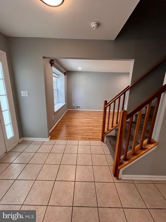 Building Photo - 5803 Coventry Way