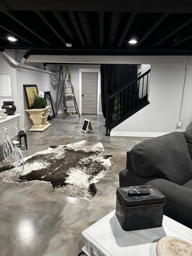 Building Photo - 3854 Timberhill Dr