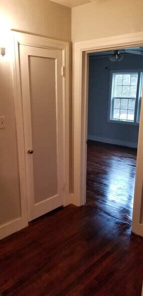 Building Photo - 4808 S Westhaven Dr