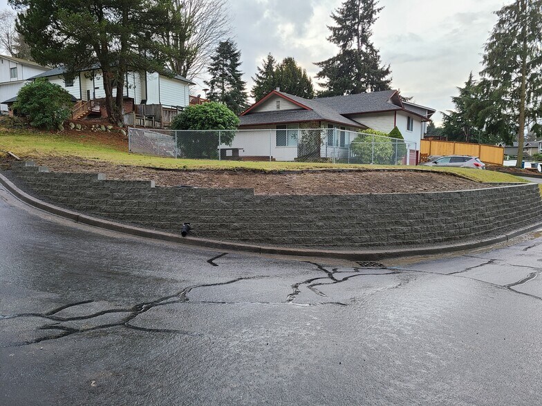 Corner lot - 4521 S 262nd St