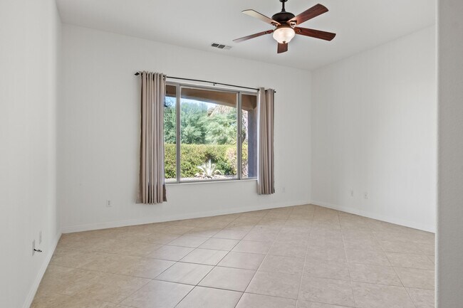 Building Photo - 40087 Corte Azul