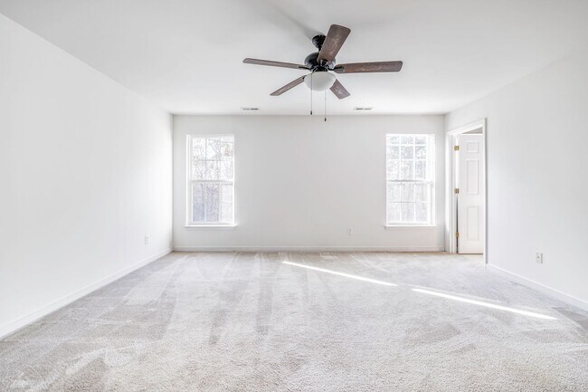 Building Photo - Gorgeous Luxury Townhome for rent