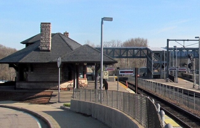 Building Photo - 364 Neponset St