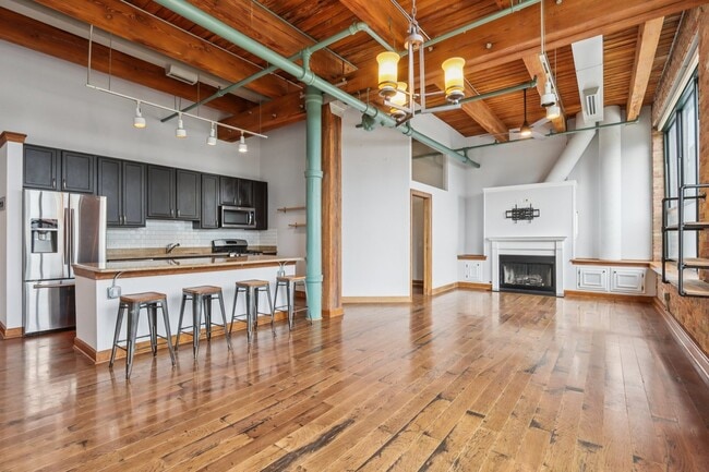 Building Photo - 1727 S Indiana Ave
