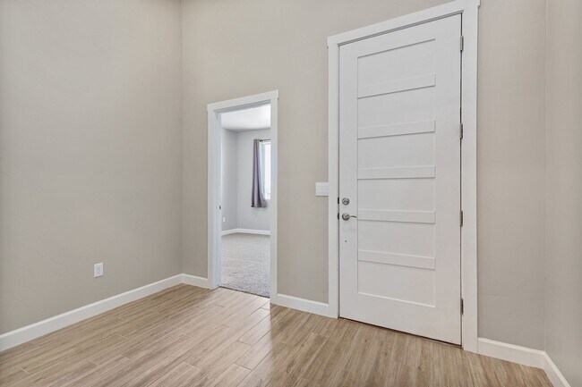 Building Photo - Newer Construction Home located in Mesa Village