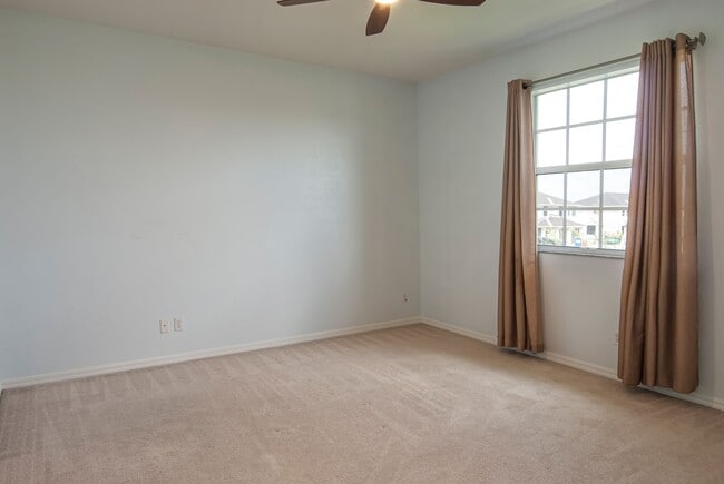 Building Photo - 9986 E Villa Cir