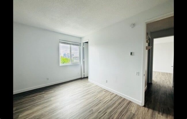 Building Photo - 2300 Front St