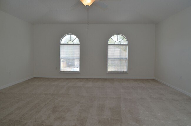 Building Photo - 87113 Kipling Dr