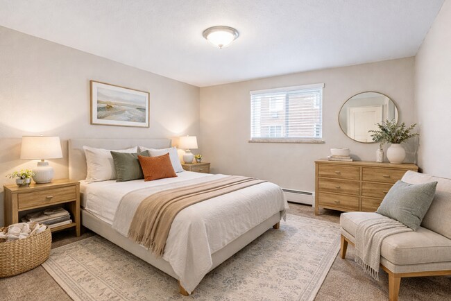 Building Photo - 1190 S Allison St