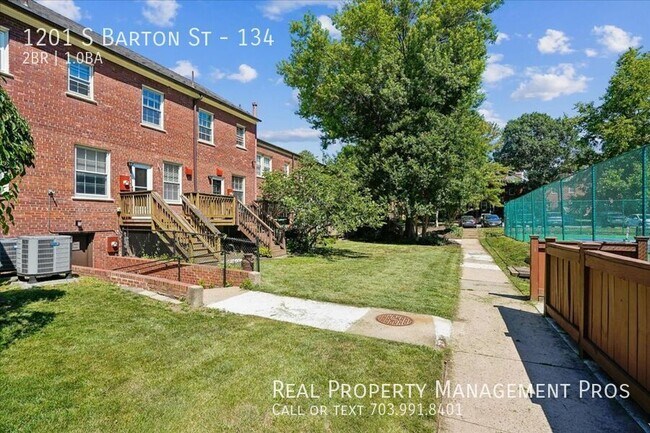 Building Photo - 1201 S Barton St