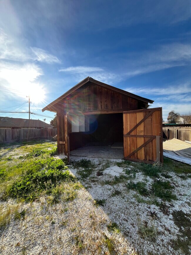 Building Photo - 750 Powell St