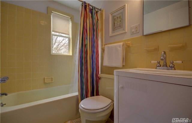 Building Photo - 85 Jefferson Blvd