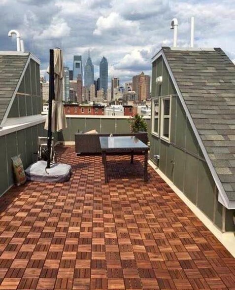 Roof Deck - 1621 Carpenter St