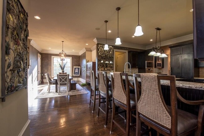 Building Photo - 2170 Heathermoor Hill Dr NE