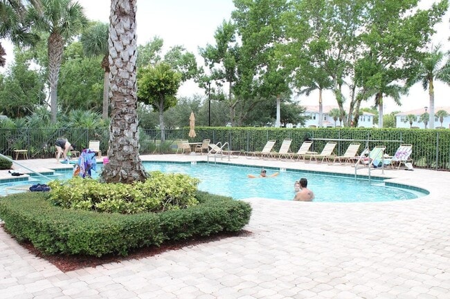 Building Photo - 149 Gramercy Square Dr