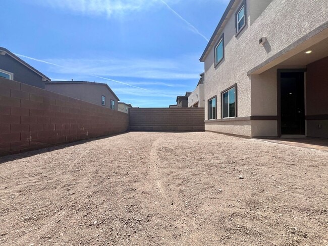 Building Photo - Stunning Newly Built 4-Bedroom, 3-Bathroom Home in Henderson