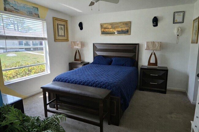 Building Photo - 1448 Churchill Cir