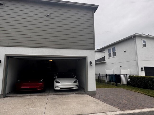 Building Photo - 6969 Arnoldson St