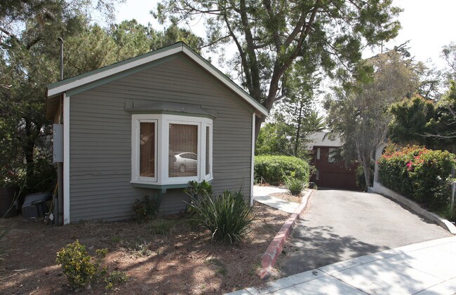 Building Photo - 3684-3692 Alexia Pl