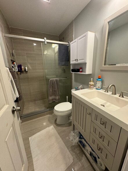 Building Photo - 92 Calumet St