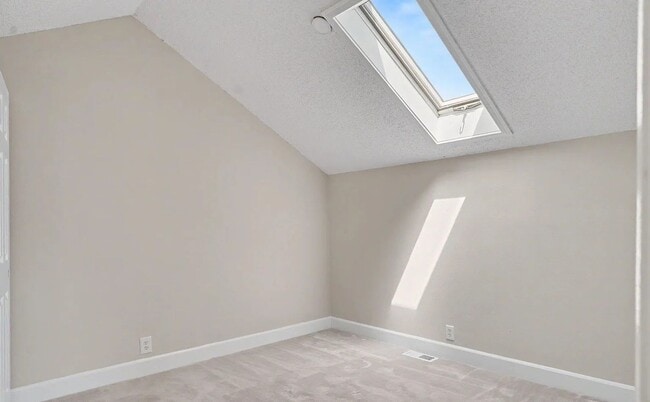 Building Photo - 2527 Morningside Dr
