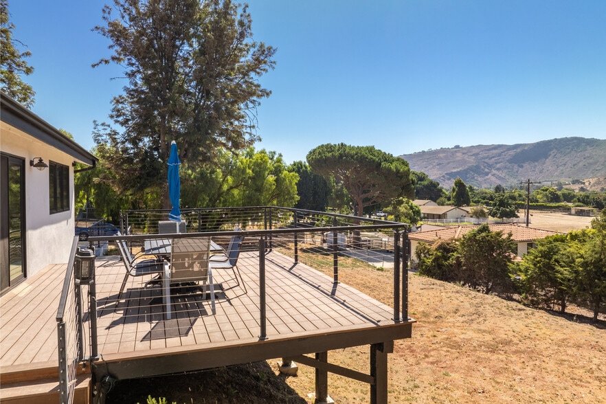 Building Photo - 2474 Barbara Dr