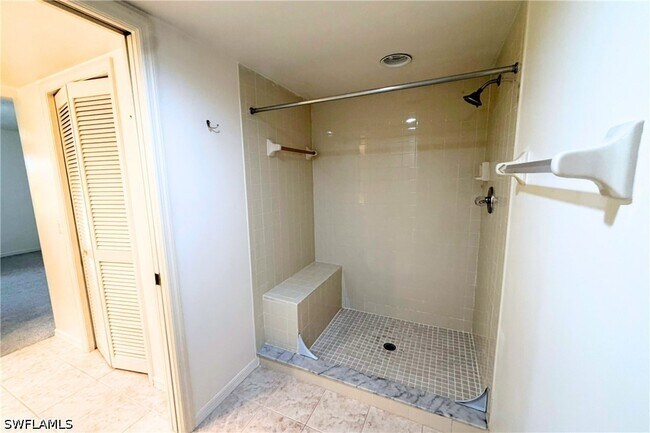 Building Photo - 7360 St Ives Way