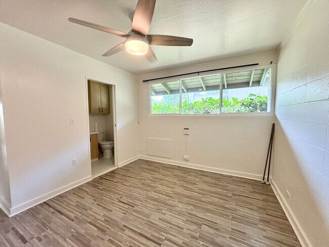 Building Photo - 1450 Hunakai St