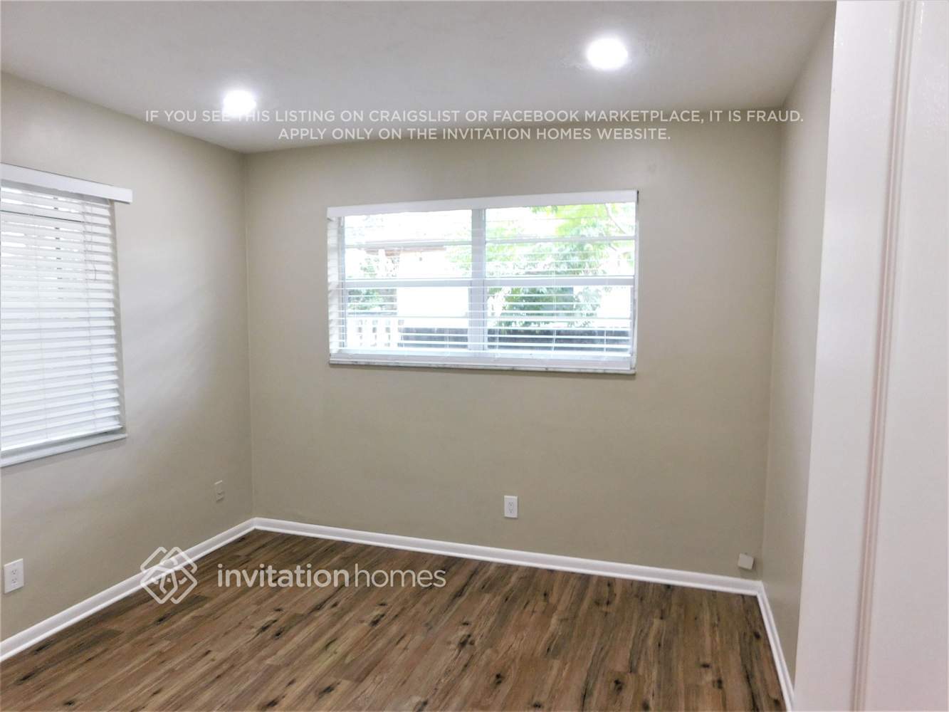 Building Photo - 5620 SW 119th Ave