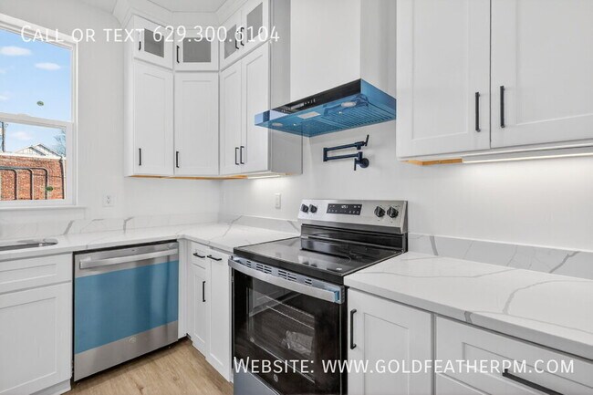 Building Photo - 2144 18th Avenue N