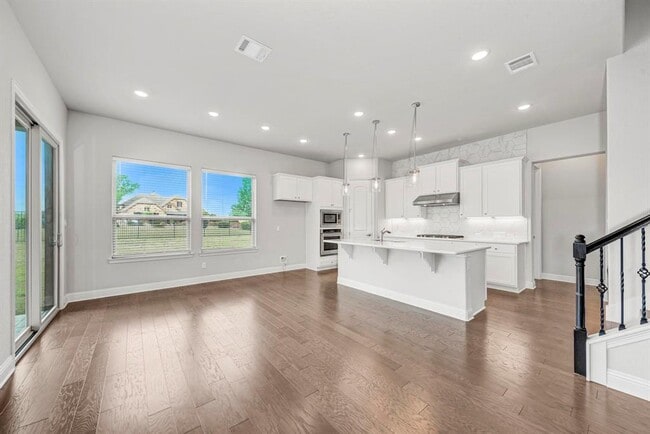 Building Photo - 1813 Mazarro Dr