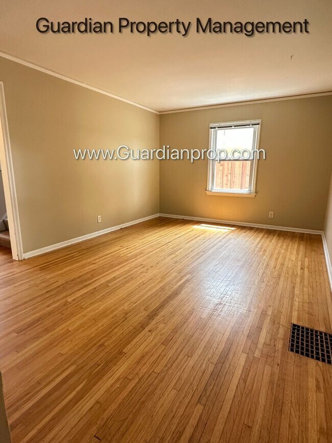 Building Photo - South Minneapolis Single Family Home, Gara...