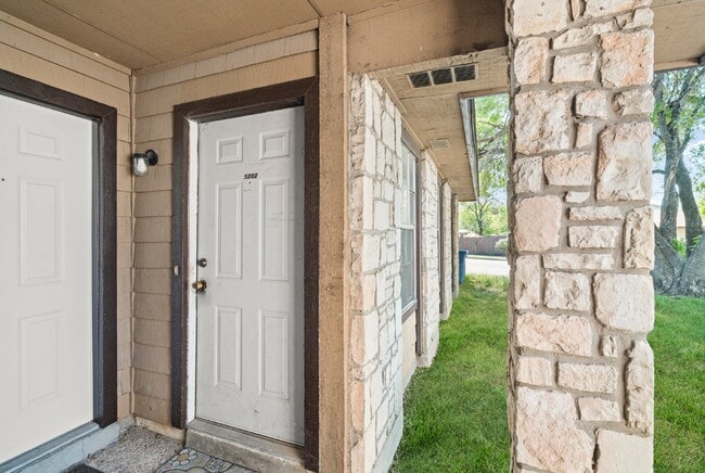 Building Photo - 5202 Gawain Dr