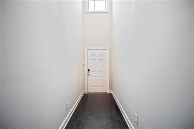 Building Photo - 1505 Slopeside Loop SE