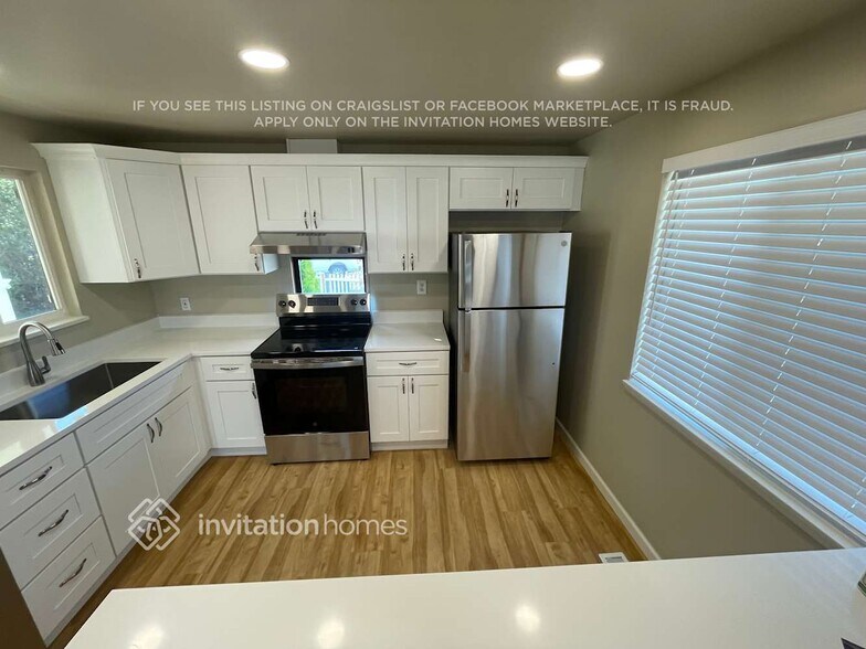 Building Photo - 5017 N Lexington St