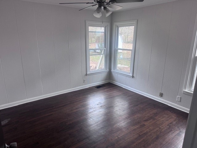 Building Photo - 2025 Cedar St