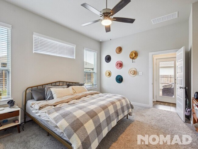 Building Photo - Updated 4-Bed, 3-Bath Home in Creekside – ...