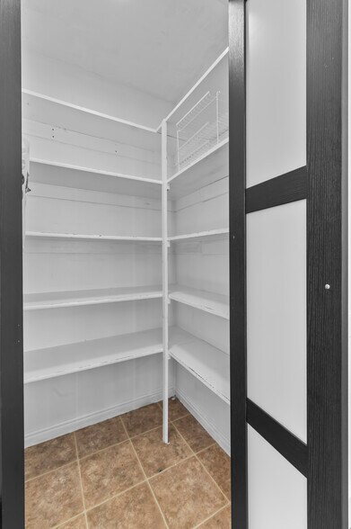 Building Photo - 4054 E Mohican Dr