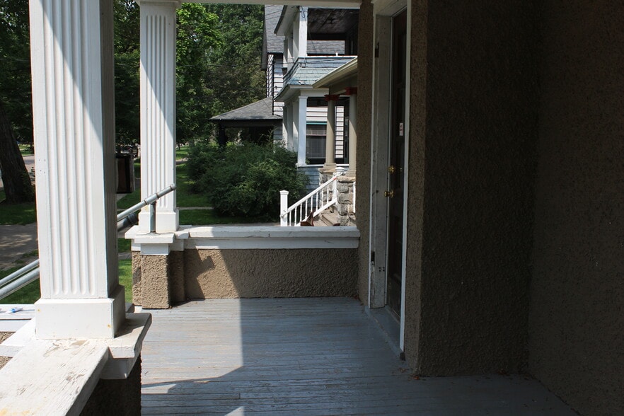 Building Photo - 514 Wheaton Ave