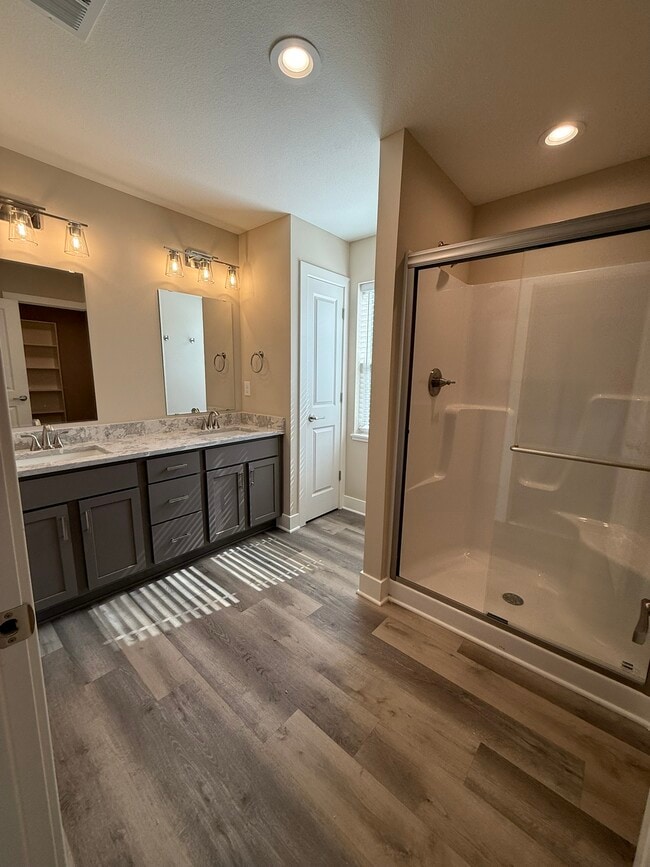 Building Photo - 8524 Kickapoo St