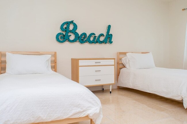 Building Photo - 6411 SW 185th Way