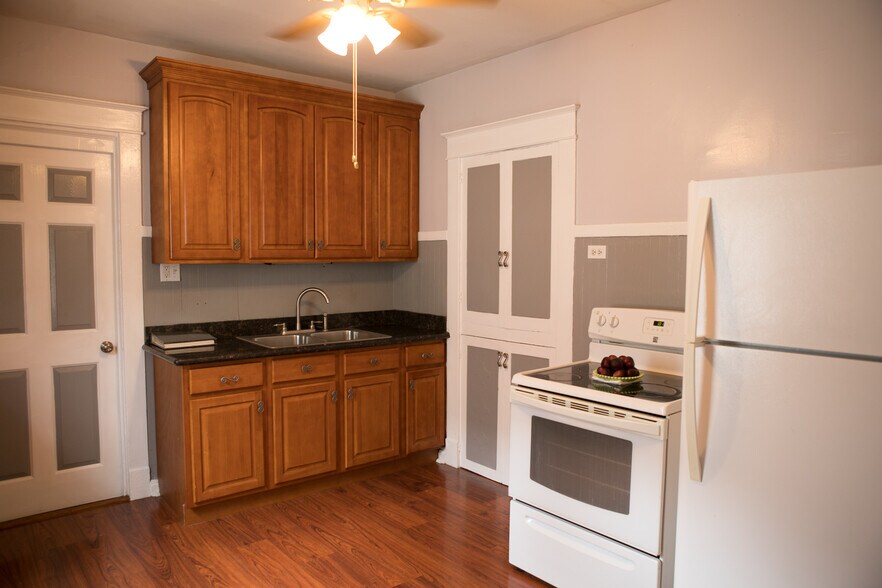 Building Photo - 502 Passera Ct