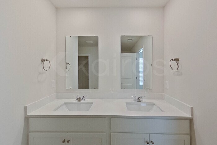 Building Photo - 115 Overstreet Way