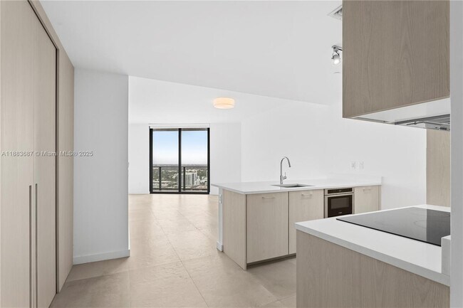 Building Photo - 501 NE 31st St