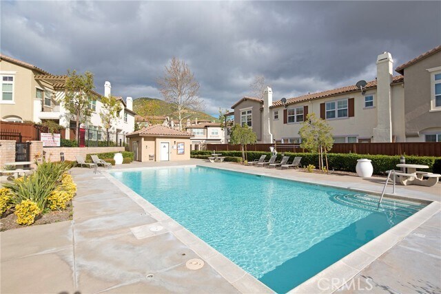 Building Photo - 15651 Vista Way