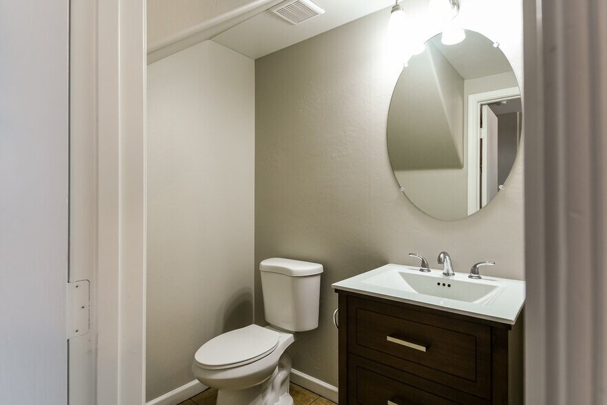 Building Photo - 34818 N 31st Ave