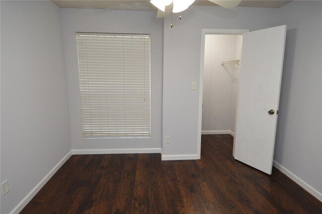 Building Photo - 8635 Mallard Reserve Dr