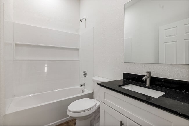 Building Photo - 4632 30th St SW